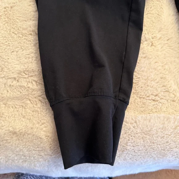 Aerie Black Relaxed Fit Yoga Pants - Picture 6 of 8